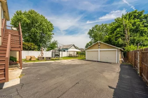 Exterior - 102 Duer St, North Plainfield, NJ 07060 photo 5 of 8