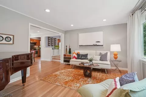 134 Belvidere Ave, Fanwood, NJ 07023