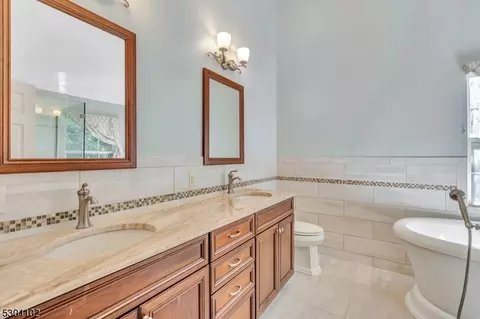 14 Eider Ct, Wayne, NJ 07470 photo 24