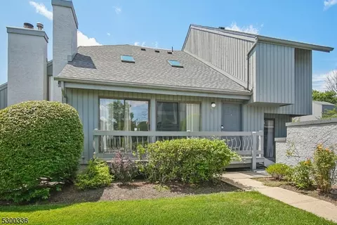 30 Linda Ln #30, Edison, NJ 08820