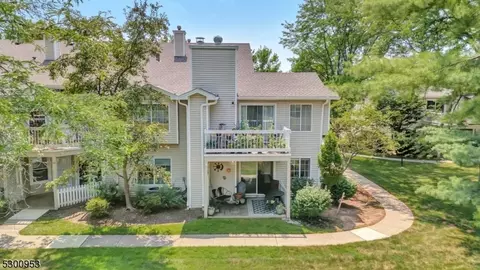 41 Sage Ct, Bedminster, NJ 07921