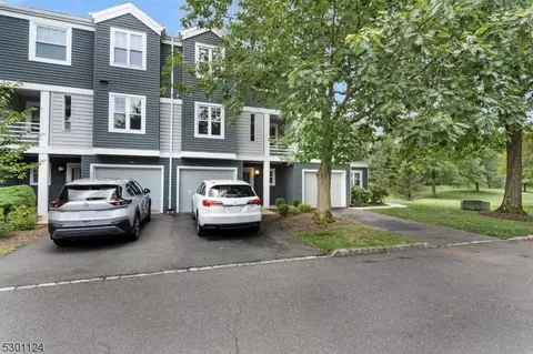 257 Hedgerow Rd, Bridgewater, NJ 08807