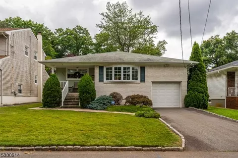 794 Hillside Rd, Rahway, NJ 07065