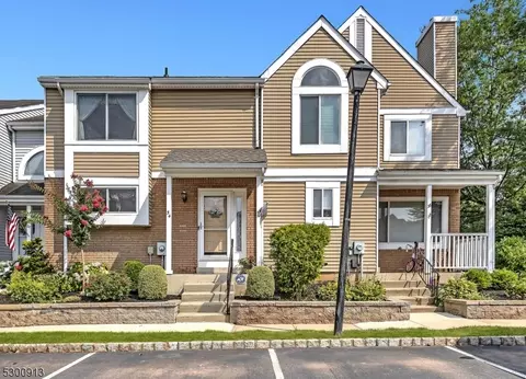 34 Whitehall Ct, Hillsborough, NJ 08844