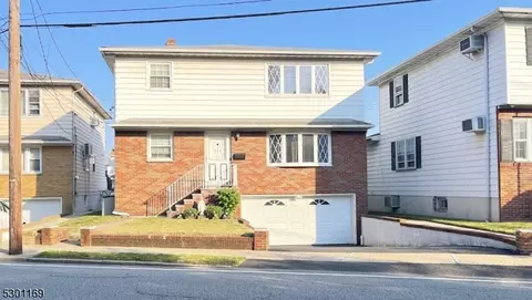 170 Riverside Ave, Lyndhurst, NJ 07071