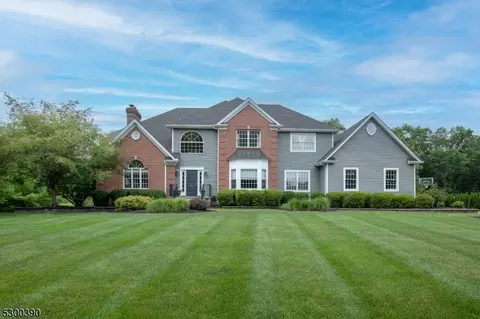 108 Clucas Brook Rd, Bedminster, NJ 07921