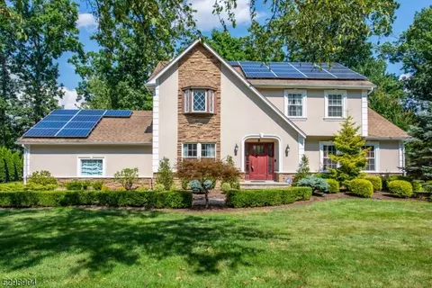 8 Pine Tree Dr, Wayne, NJ 07470