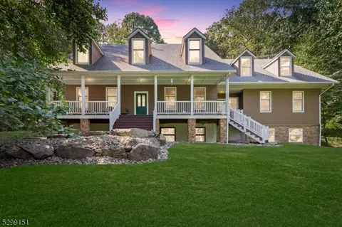 186 Buffalo Hollow Rd, Glen Gardner, NJ 08826