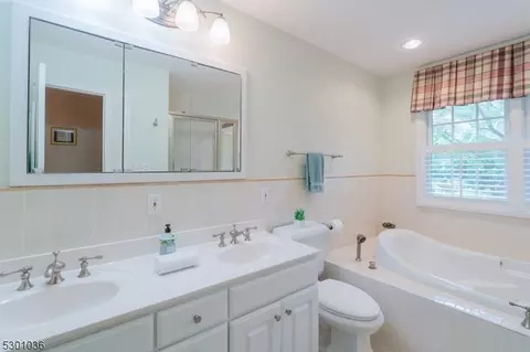 90 Exeter Dr, Berkeley Heights, NJ 07922 photo 30