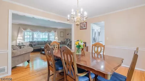 90 Exeter Dr, Berkeley Heights, NJ 07922 photo 13