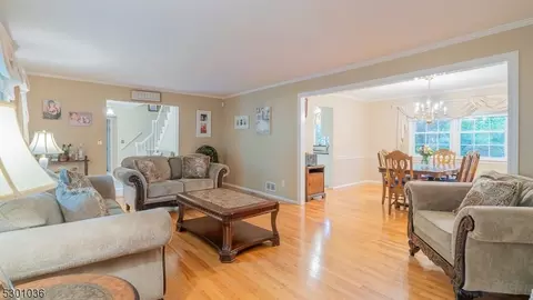 90 Exeter Dr, Berkeley Heights, NJ 07922 photo 9