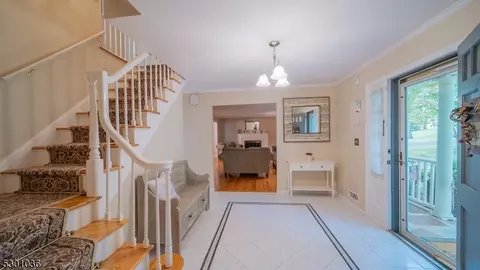 90 Exeter Dr, Berkeley Heights, NJ 07922 photo 5