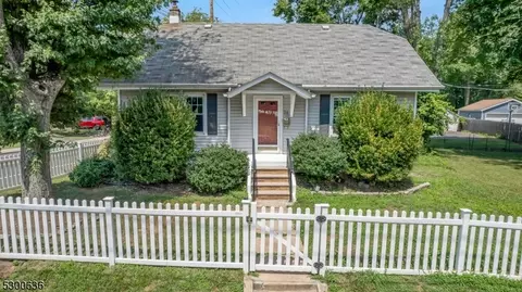 34 Rockview Ter, North Plainfield, NJ 07060