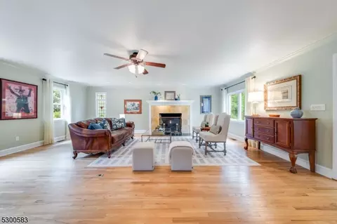 2 Leddell Rd, Mendham Boro, NJ 07945 photo 6