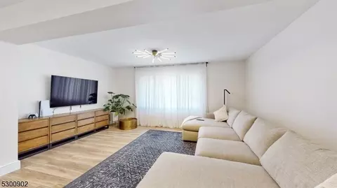 35 Reality Dr, Kinnelon, NJ 07405 photo 10