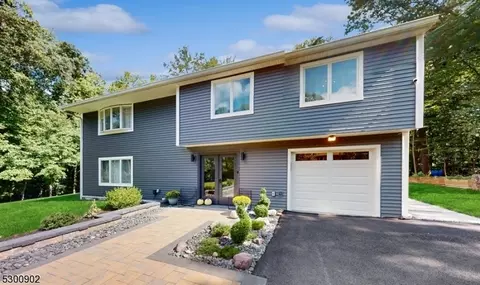35 Reality Dr, Kinnelon, NJ 07405 photo 3