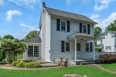 9 Mill Rd, White, NJ 07863