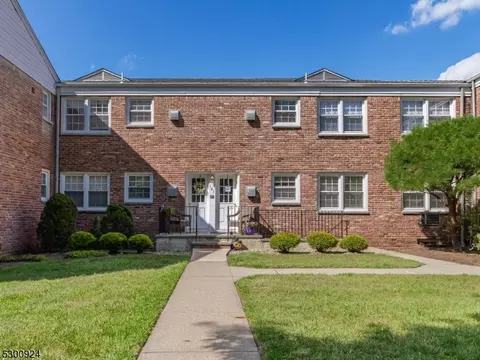 141 Ridge Rd #C, Cedar Grove, NJ 07009