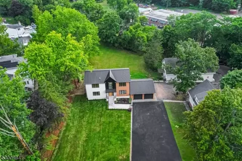 1340 Ratzer Rd, Wayne, NJ 07470 photo 3