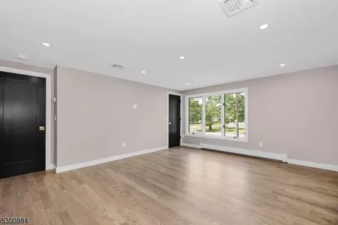 1340 Ratzer Rd, Wayne, NJ 07470 photo 37
