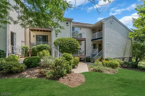 153 Potomac Dr #153, Basking Ridge, NJ 07920