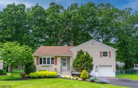 105 N Livingston Ave, Livingston, NJ 07039