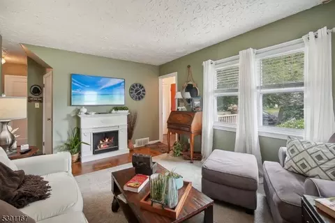 536 Mountain Ave, Springfield, NJ 07081 photo 9