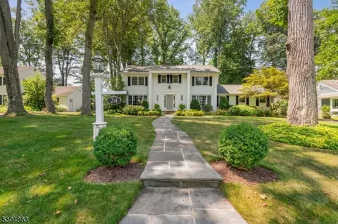 24 Bennington Rd, Morristown, NJ 07960