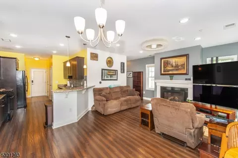 74 Elston Ct, Haskell, NJ 07420 photo 7