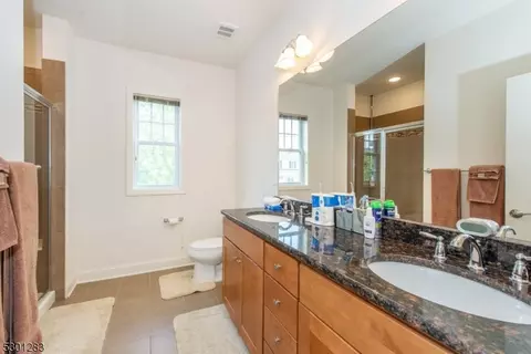 74 Elston Ct, Haskell, NJ 07420 photo 12