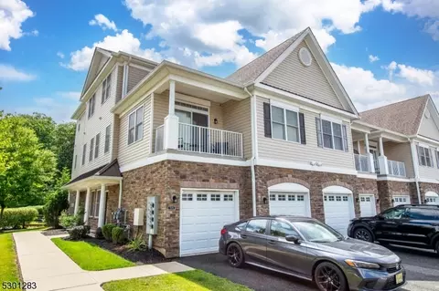 74 Elston Ct, Haskell, NJ 07420