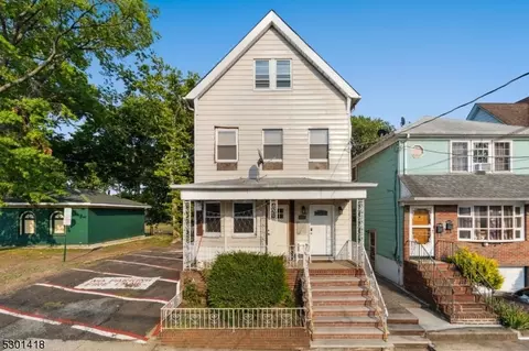 718 N 5th St, Harrison, NJ 07029