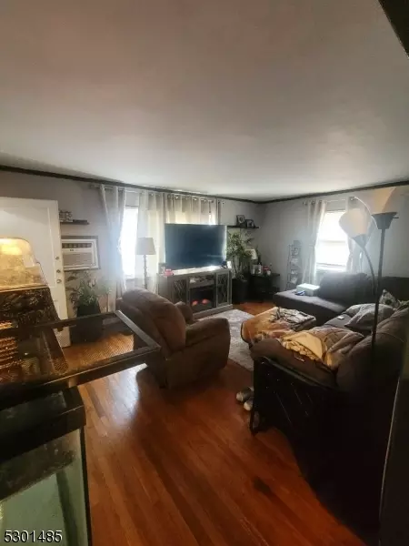 140 Midland Pl, Newark, NJ 07106