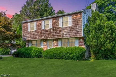 24 Rittenhouse Rd, Stockton, NJ 08559