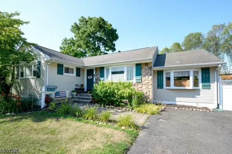 27 May Ave, Pequannock Twp, NJ 07444