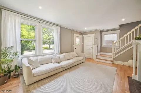 18 Duncan St, Millburn, NJ 07041 photo 3