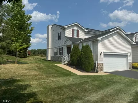109 Heritage Ln #109, Hamburg, NJ 07419