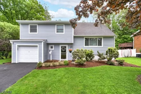 15 Willow Ter, Verona, NJ 07044