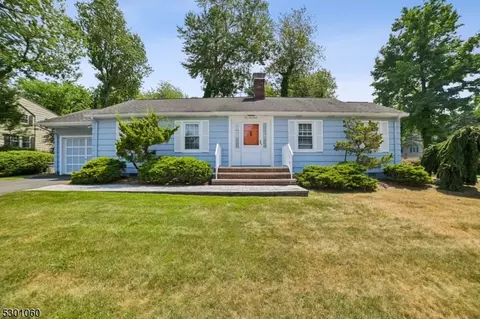 1 Glen Rd, Verona, NJ 07044