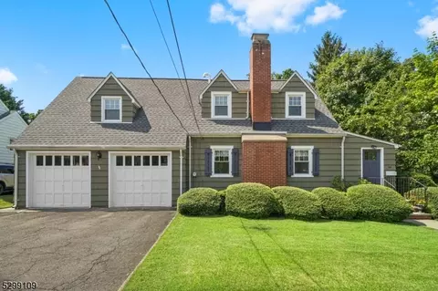 34 Sylvester Ave, Hawthorne, NJ 07506