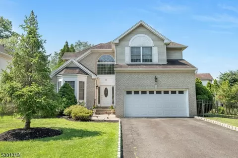 13 Windemere Ct, Hanover, NJ 07981