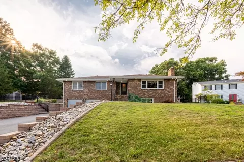 22 Benson Dr, Wayne, NJ 07470