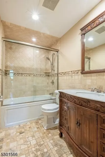 22 Benson Dr, Wayne, NJ 07470 photo 11