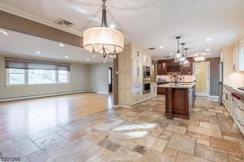 22 Benson Dr, Wayne, NJ 07470 photo 8