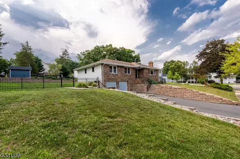 22 Benson Dr, Wayne, NJ 07470 photo 3