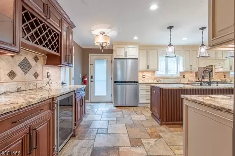 22 Benson Dr, Wayne, NJ 07470 photo 10