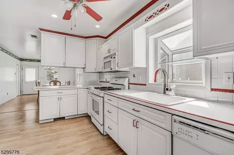 217 Mountain Ave, Middlesex, NJ 08846 photo 8