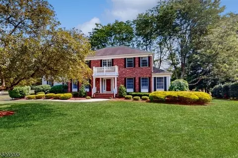 26 Jeffrey Ct, Bernards, NJ 07920