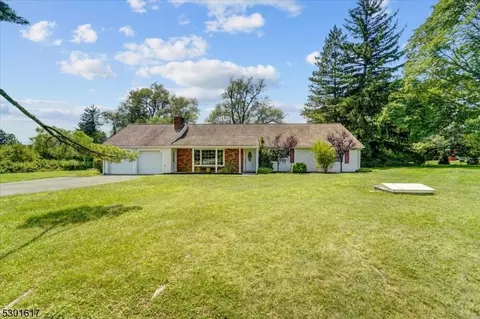 3 Meyers Ln, Warren, NJ 07059