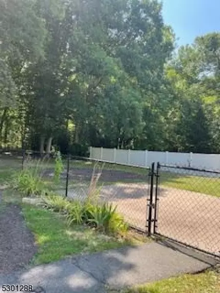 44 Post Ln, Wayne, NJ 07470 photo 10